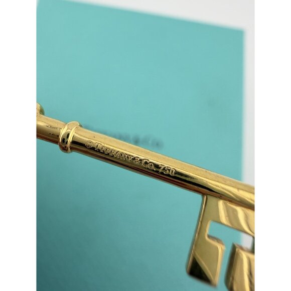 Tiffany & Co. 18k Gold Clover Diamond Quatrefoil Key Pendant Charm (7.4g) ✨🍀 - Picture 8 of 8